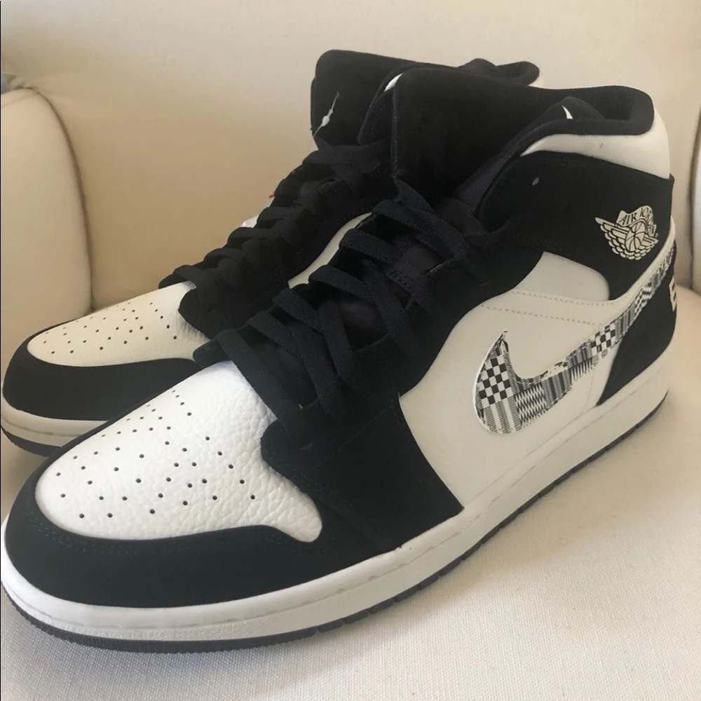 AIR JORDAN 1 HIGH EQUALITY BRAND NEW!